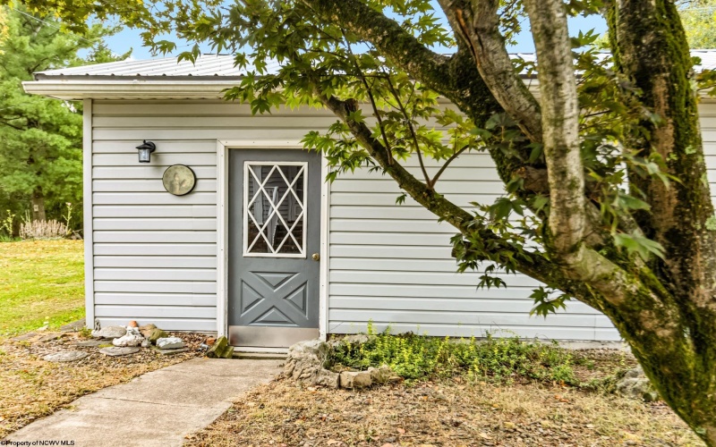 9 Townsend Lane, Morgantown, West Virginia 26508, 3 Bedrooms Bedrooms, 7 Rooms Rooms,1 BathroomBathrooms,Single Family Detached,For Sale,Townsend,10161423