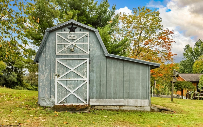 9 Townsend Lane, Morgantown, West Virginia 26508, 3 Bedrooms Bedrooms, 7 Rooms Rooms,1 BathroomBathrooms,Single Family Detached,For Sale,Townsend,10161423
