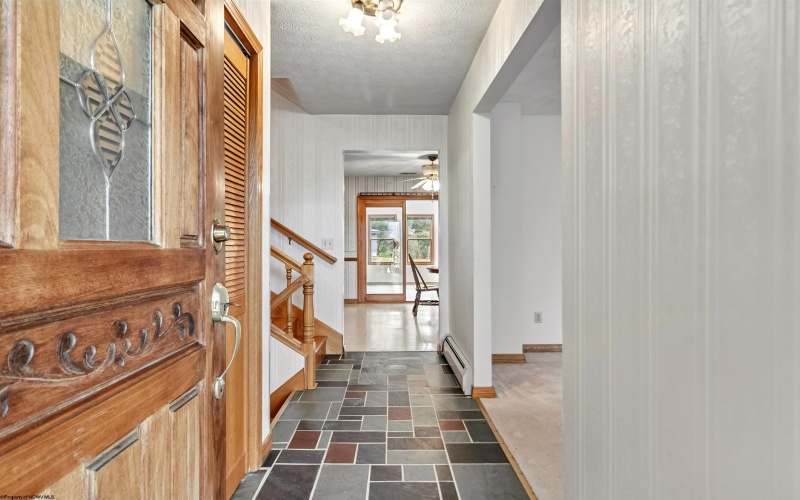 9 Townsend Lane, Morgantown, West Virginia 26508, 3 Bedrooms Bedrooms, 7 Rooms Rooms,1 BathroomBathrooms,Single Family Detached,For Sale,Townsend,10161423