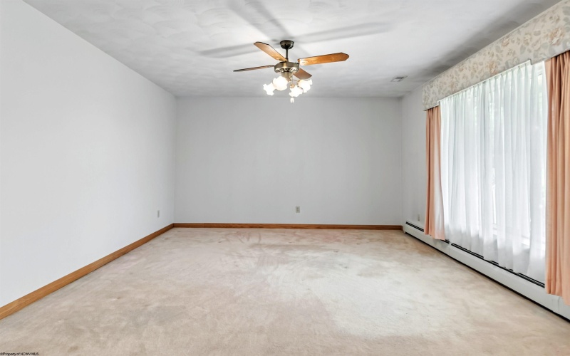 9 Townsend Lane, Morgantown, West Virginia 26508, 3 Bedrooms Bedrooms, 7 Rooms Rooms,1 BathroomBathrooms,Single Family Detached,For Sale,Townsend,10161423