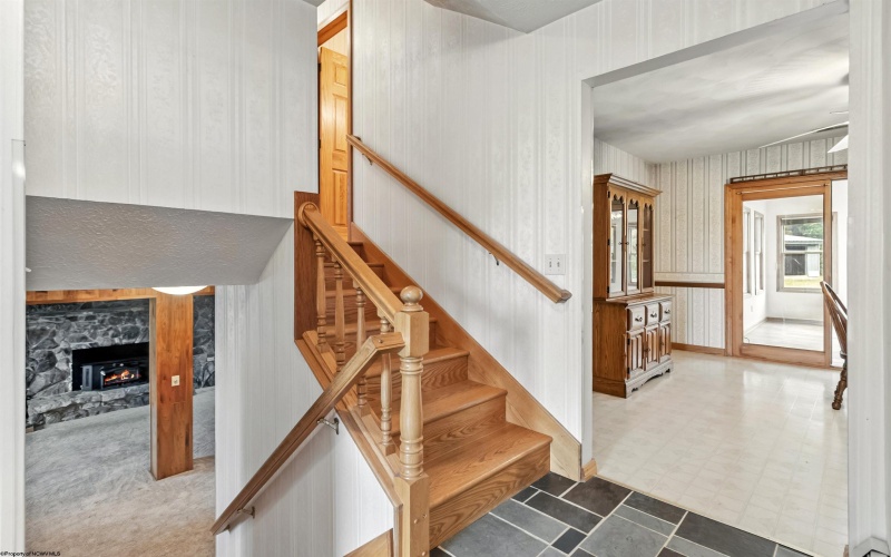 9 Townsend Lane, Morgantown, West Virginia 26508, 3 Bedrooms Bedrooms, 7 Rooms Rooms,1 BathroomBathrooms,Single Family Detached,For Sale,Townsend,10161423