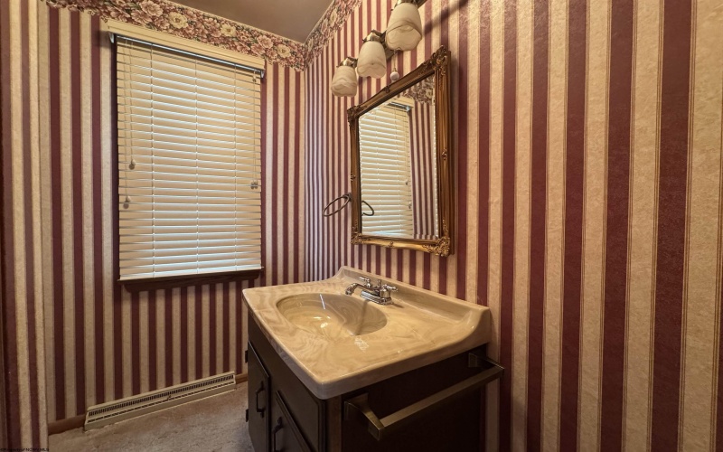 4 Oriole Lane, Fairmont, West Virginia 26554, 4 Bedrooms Bedrooms, 10 Rooms Rooms,3 BathroomsBathrooms,Single Family Detached,For Sale,Oriole,10162795 4 Oriole Lane, Fairmont, West Virginia 26554, 4 Bedrooms Bedrooms, 10 Rooms Rooms,3 BathroomsBathrooms,Single Family Detached,For Sale,Oriole,10162795