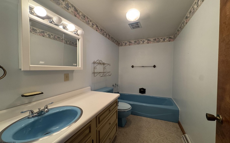 4 Oriole Lane, Fairmont, West Virginia 26554, 4 Bedrooms Bedrooms, 10 Rooms Rooms,3 BathroomsBathrooms,Single Family Detached,For Sale,Oriole,10162795 4 Oriole Lane, Fairmont, West Virginia 26554, 4 Bedrooms Bedrooms, 10 Rooms Rooms,3 BathroomsBathrooms,Single Family Detached,For Sale,Oriole,10162795