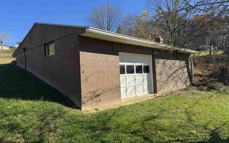 4 Oriole Lane, Fairmont, West Virginia 26554, 4 Bedrooms Bedrooms, 10 Rooms Rooms,3 BathroomsBathrooms,Single Family Detached,For Sale,Oriole,10162795 4 Oriole Lane, Fairmont, West Virginia 26554, 4 Bedrooms Bedrooms, 10 Rooms Rooms,3 BathroomsBathrooms,Single Family Detached,For Sale,Oriole,10162795