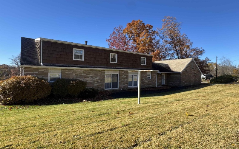 4 Oriole Lane, Fairmont, West Virginia 26554, 4 Bedrooms Bedrooms, 10 Rooms Rooms,3 BathroomsBathrooms,Single Family Detached,For Sale,Oriole,10162795 4 Oriole Lane, Fairmont, West Virginia 26554, 4 Bedrooms Bedrooms, 10 Rooms Rooms,3 BathroomsBathrooms,Single Family Detached,For Sale,Oriole,10162795