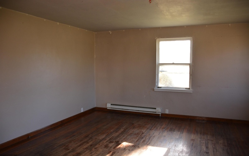 552 Randolph Drive, Beverly, West Virginia 26253, 3 Bedrooms Bedrooms, 5 Rooms Rooms,1 BathroomBathrooms,Single Family Detached,For Sale,Randolph,10162797 552 Randolph Drive, Beverly, West Virginia 26253, 3 Bedrooms Bedrooms, 5 Rooms Rooms,1 BathroomBathrooms,Single Family Detached,For Sale,Randolph,10162797