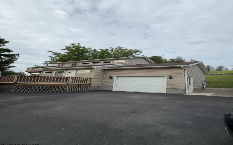 107 Bruce Street, Elkins, West Virginia 26241, 2 Bedrooms Bedrooms, 5 Rooms Rooms,2 BathroomsBathrooms,Single Family Detached,For Sale,Bruce,10160901