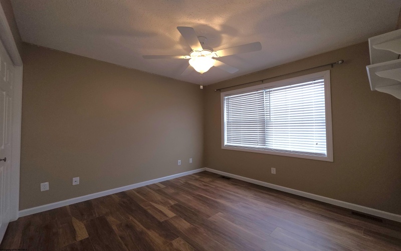 45 Ashbury Lane, Fairmont, West Virginia 26554, 4 Bedrooms Bedrooms, 8 Rooms Rooms,2 BathroomsBathrooms,Single Family Detached,For Sale,Ashbury,10162804