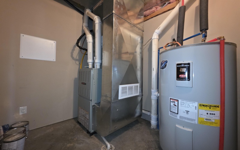 45 Ashbury Lane, Fairmont, West Virginia 26554, 4 Bedrooms Bedrooms, 8 Rooms Rooms,2 BathroomsBathrooms,Single Family Detached,For Sale,Ashbury,10162804