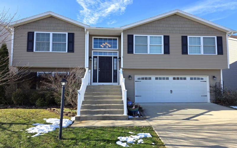 45 Ashbury Lane, Fairmont, West Virginia 26554, 4 Bedrooms Bedrooms, 8 Rooms Rooms,2 BathroomsBathrooms,Single Family Detached,For Sale,Ashbury,10162804