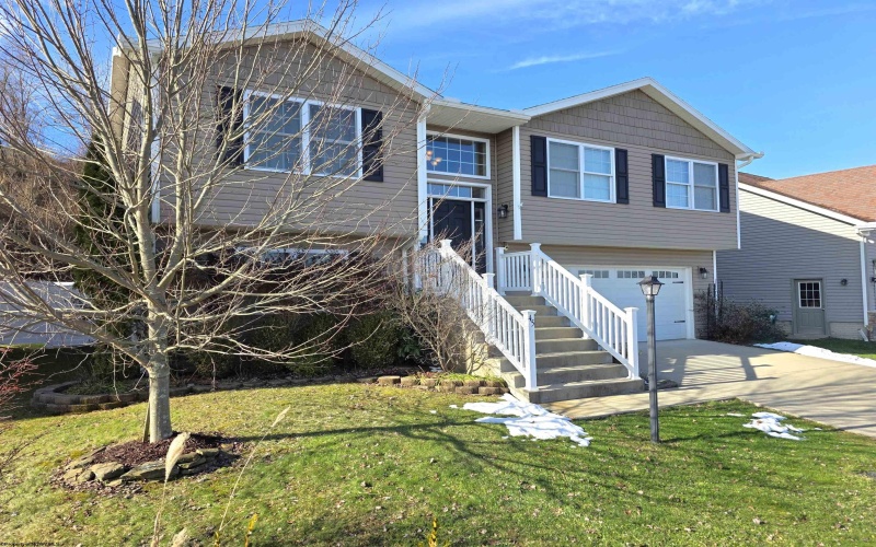 45 Ashbury Lane, Fairmont, West Virginia 26554, 4 Bedrooms Bedrooms, 8 Rooms Rooms,2 BathroomsBathrooms,Single Family Detached,For Sale,Ashbury,10162804