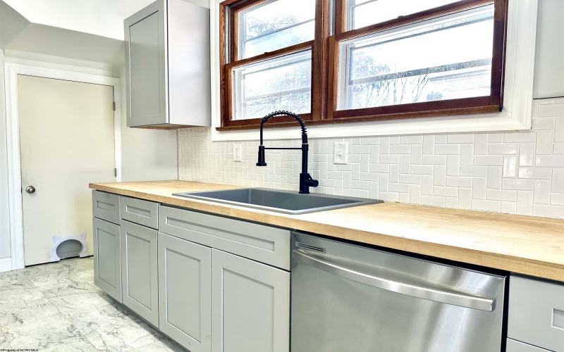 522 Kuhl Avenue, Clarksburg, West Virginia 26301, 3 Bedrooms Bedrooms, 6 Rooms Rooms,2 BathroomsBathrooms,Single Family Detached,For Sale,Kuhl,10162798 522 Kuhl Avenue, Clarksburg, West Virginia 26301, 3 Bedrooms Bedrooms, 6 Rooms Rooms,2 BathroomsBathrooms,Single Family Detached,For Sale,Kuhl,10162798