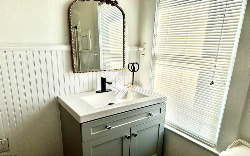 522 Kuhl Avenue, Clarksburg, West Virginia 26301, 3 Bedrooms Bedrooms, 6 Rooms Rooms,2 BathroomsBathrooms,Single Family Detached,For Sale,Kuhl,10162798 522 Kuhl Avenue, Clarksburg, West Virginia 26301, 3 Bedrooms Bedrooms, 6 Rooms Rooms,2 BathroomsBathrooms,Single Family Detached,For Sale,Kuhl,10162798