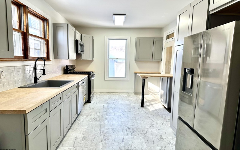 522 Kuhl Avenue, Clarksburg, West Virginia 26301, 3 Bedrooms Bedrooms, 6 Rooms Rooms,2 BathroomsBathrooms,Single Family Detached,For Sale,Kuhl,10162798 522 Kuhl Avenue, Clarksburg, West Virginia 26301, 3 Bedrooms Bedrooms, 6 Rooms Rooms,2 BathroomsBathrooms,Single Family Detached,For Sale,Kuhl,10162798