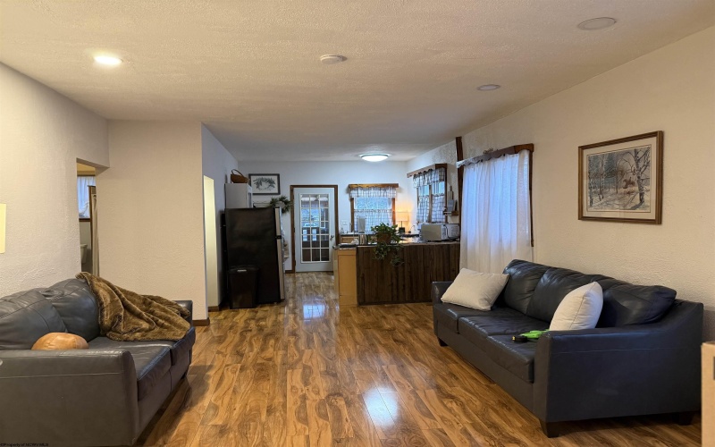 221 Meadow Avenue, Mannington, West Virginia 26582, 2 Bedrooms Bedrooms, 7 Rooms Rooms,1 BathroomBathrooms,Single Family Detached,For Sale,Meadow,10162803 221 Meadow Avenue, Mannington, West Virginia 26582, 2 Bedrooms Bedrooms, 7 Rooms Rooms,1 BathroomBathrooms,Single Family Detached,For Sale,Meadow,10162803