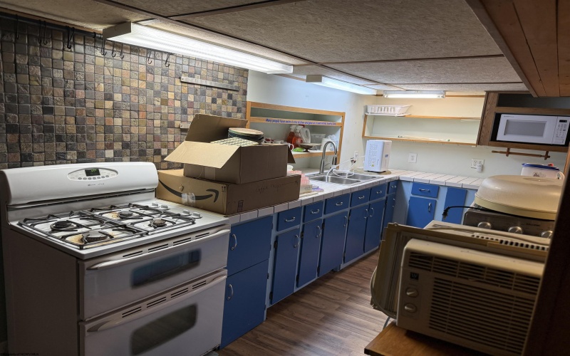 221 Meadow Avenue, Mannington, West Virginia 26582, 2 Bedrooms Bedrooms, 7 Rooms Rooms,1 BathroomBathrooms,Single Family Detached,For Sale,Meadow,10162803 221 Meadow Avenue, Mannington, West Virginia 26582, 2 Bedrooms Bedrooms, 7 Rooms Rooms,1 BathroomBathrooms,Single Family Detached,For Sale,Meadow,10162803