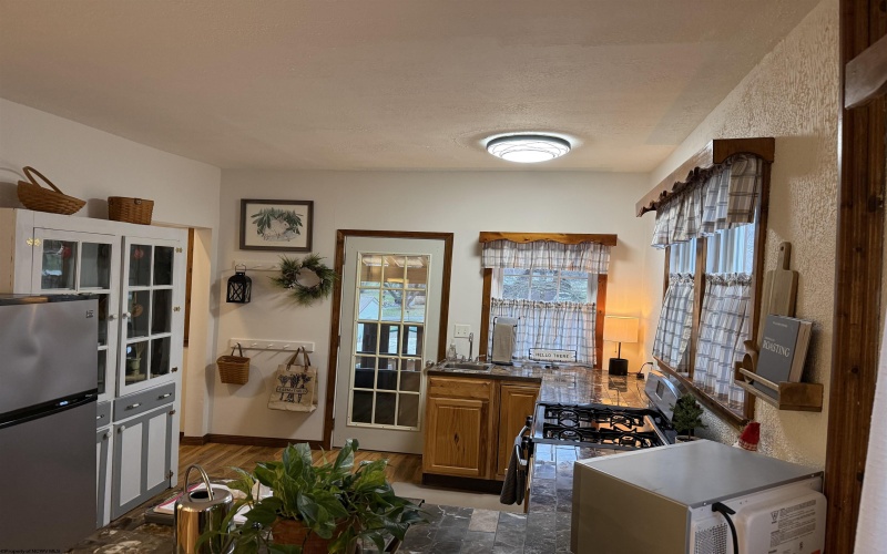 221 Meadow Avenue, Mannington, West Virginia 26582, 2 Bedrooms Bedrooms, 7 Rooms Rooms,1 BathroomBathrooms,Single Family Detached,For Sale,Meadow,10162803 221 Meadow Avenue, Mannington, West Virginia 26582, 2 Bedrooms Bedrooms, 7 Rooms Rooms,1 BathroomBathrooms,Single Family Detached,For Sale,Meadow,10162803