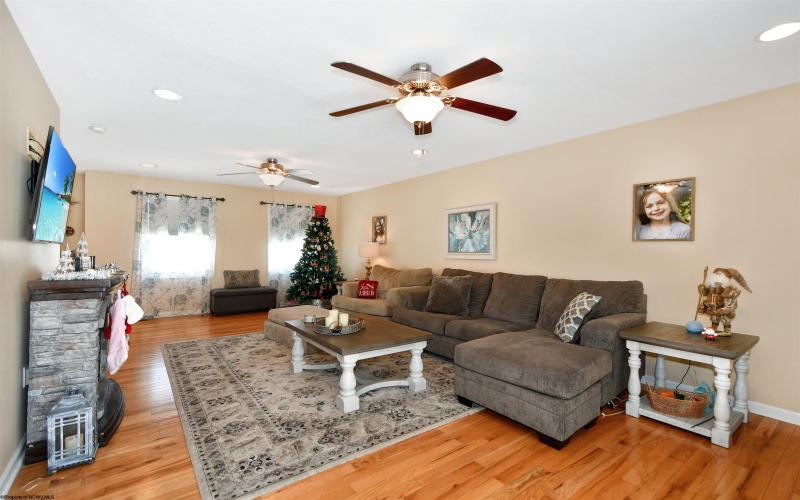 119 Brookdale Drive, Morgantown, West Virginia 26508, 5 Bedrooms Bedrooms, 10 Rooms Rooms,3 BathroomsBathrooms,Single Family Detached,For Sale,Brookdale,10162809 119 Brookdale Drive, Morgantown, West Virginia 26508, 5 Bedrooms Bedrooms, 10 Rooms Rooms,3 BathroomsBathrooms,Single Family Detached,For Sale,Brookdale,10162809