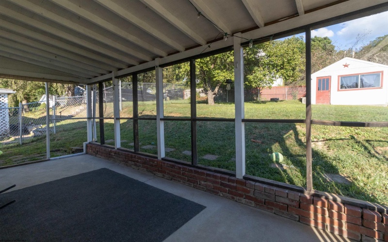 685 Custer Street, Clarksburg, West Virginia 26301, 2 Bedrooms Bedrooms, 4 Rooms Rooms,1 BathroomBathrooms,Single Family Detached,For Sale,Custer,10162812