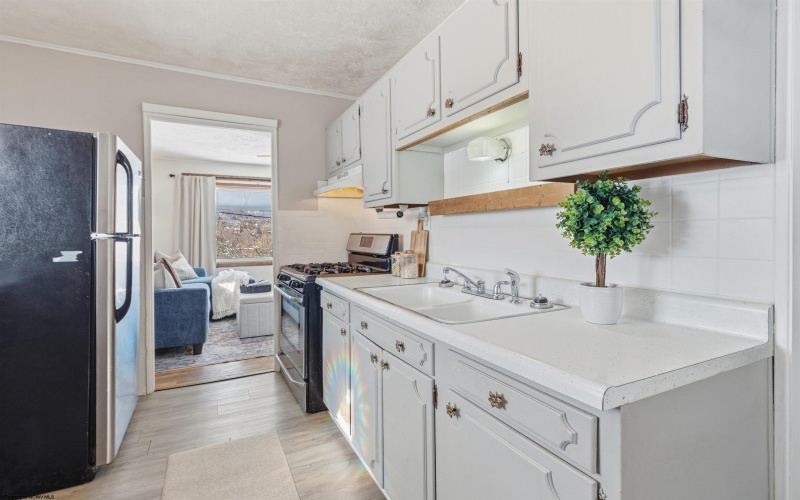 685 Custer Street, Clarksburg, West Virginia 26301, 2 Bedrooms Bedrooms, 4 Rooms Rooms,1 BathroomBathrooms,Single Family Detached,For Sale,Custer,10162812