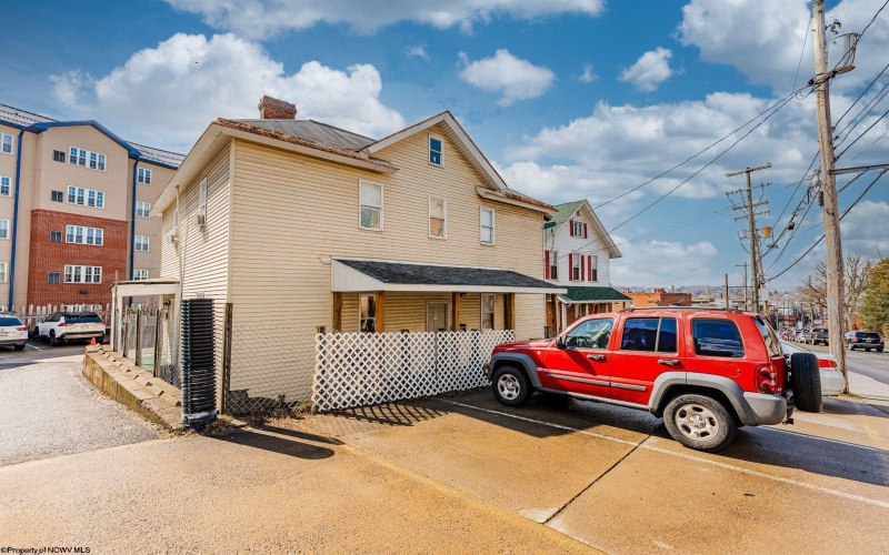 316 Willey Street, Morgantown, West Virginia 26505, ,Multi-unit/income,For Sale,Willey,10162815
