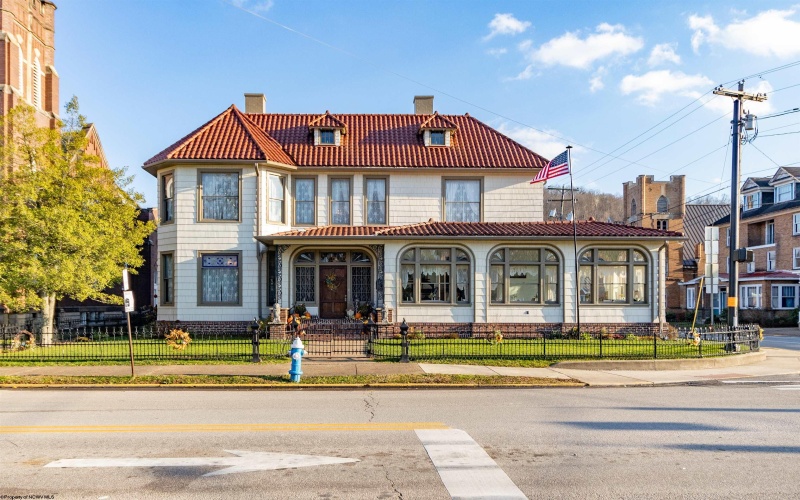 306 Main Avenue, Weston, West Virginia 26452, 4 Bedrooms Bedrooms, 16 Rooms Rooms,2 BathroomsBathrooms,Single Family Detached,For Sale,Main,10162811