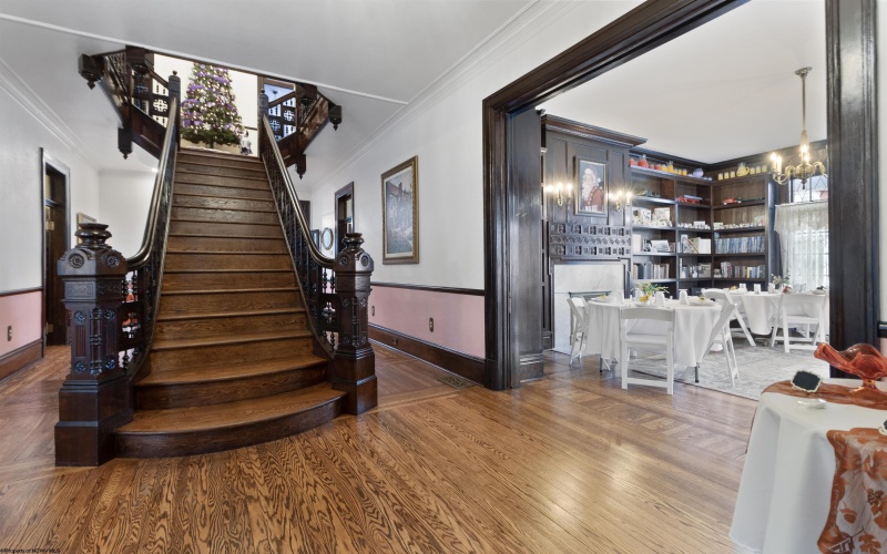 306 Main Avenue, Weston, West Virginia 26452, 4 Bedrooms Bedrooms, 16 Rooms Rooms,2 BathroomsBathrooms,Single Family Detached,For Sale,Main,10162811