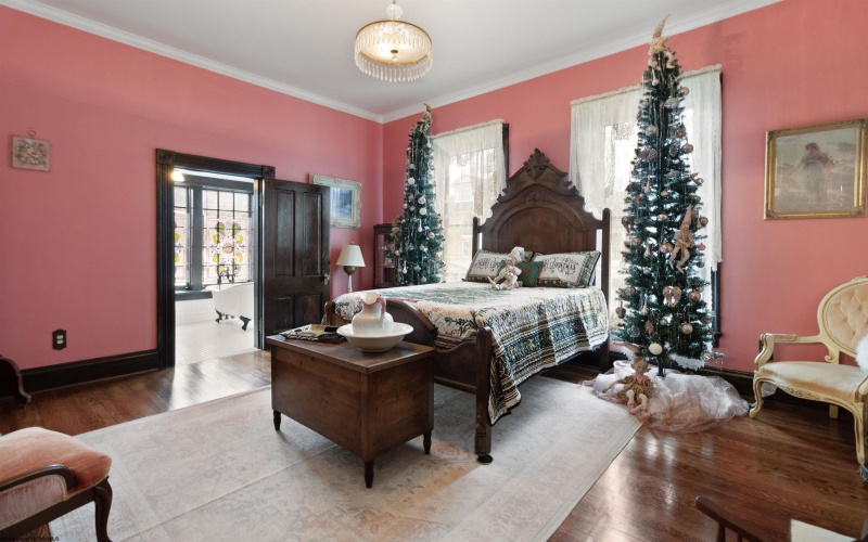 306 Main Avenue, Weston, West Virginia 26452, 4 Bedrooms Bedrooms, 16 Rooms Rooms,2 BathroomsBathrooms,Single Family Detached,For Sale,Main,10162811