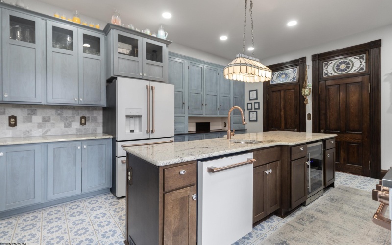 306 Main Avenue, Weston, West Virginia 26452, 4 Bedrooms Bedrooms, 16 Rooms Rooms,2 BathroomsBathrooms,Single Family Detached,For Sale,Main,10162811