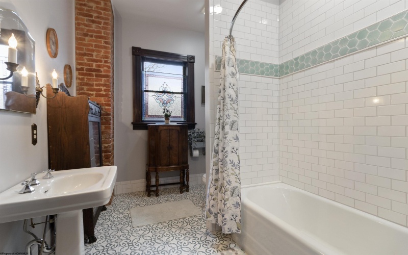 306 Main Avenue, Weston, West Virginia 26452, 4 Bedrooms Bedrooms, 16 Rooms Rooms,2 BathroomsBathrooms,Single Family Detached,For Sale,Main,10162811