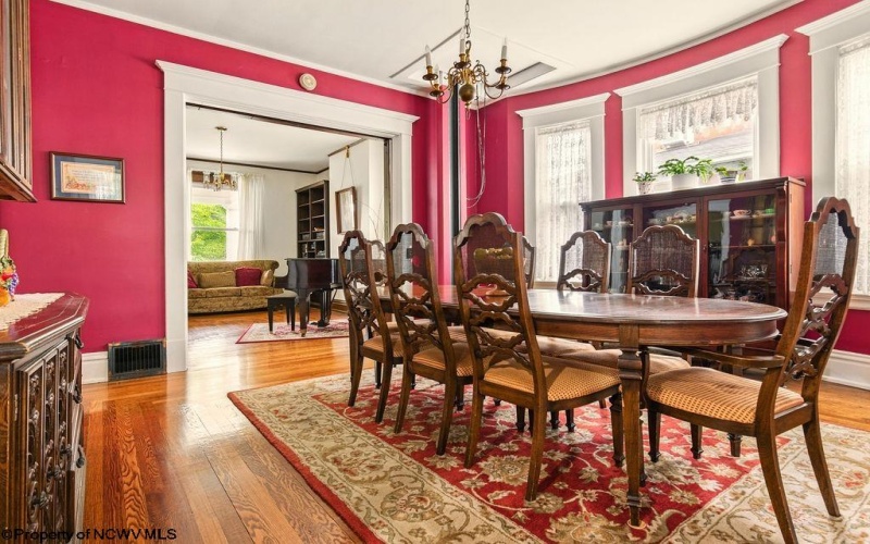 159 Main Street, Clarksburg, West Virginia 26301, 5 Bedrooms Bedrooms, 9 Rooms Rooms,3 BathroomsBathrooms,Single Family Detached,For Sale,Main,10160039