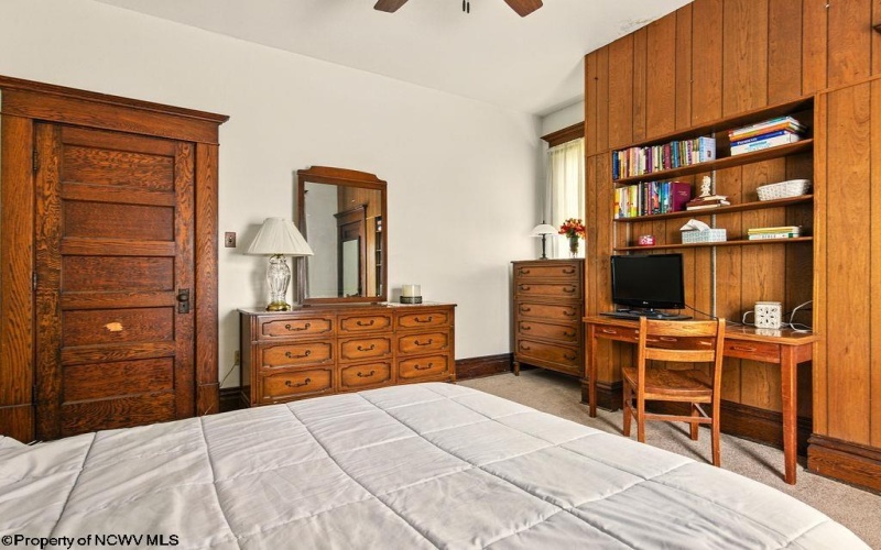 159 Main Street, Clarksburg, West Virginia 26301, 5 Bedrooms Bedrooms, 9 Rooms Rooms,3 BathroomsBathrooms,Single Family Detached,For Sale,Main,10160039