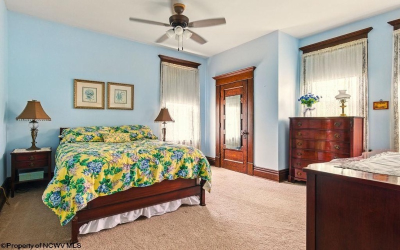 159 Main Street, Clarksburg, West Virginia 26301, 5 Bedrooms Bedrooms, 9 Rooms Rooms,3 BathroomsBathrooms,Single Family Detached,For Sale,Main,10160039