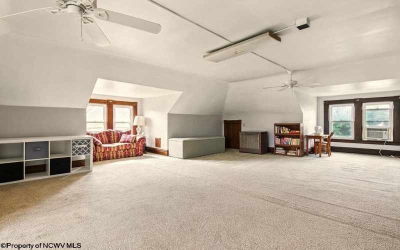 159 Main Street, Clarksburg, West Virginia 26301, 5 Bedrooms Bedrooms, 9 Rooms Rooms,3 BathroomsBathrooms,Single Family Detached,For Sale,Main,10160039