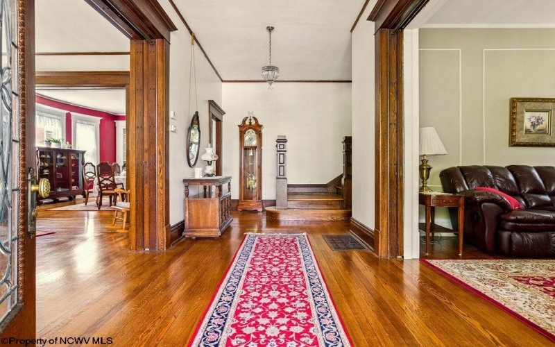 159 Main Street, Clarksburg, West Virginia 26301, 5 Bedrooms Bedrooms, 9 Rooms Rooms,3 BathroomsBathrooms,Single Family Detached,For Sale,Main,10160039