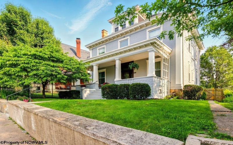 159 Main Street, Clarksburg, West Virginia 26301, 5 Bedrooms Bedrooms, 9 Rooms Rooms,3 BathroomsBathrooms,Single Family Detached,For Sale,Main,10160039