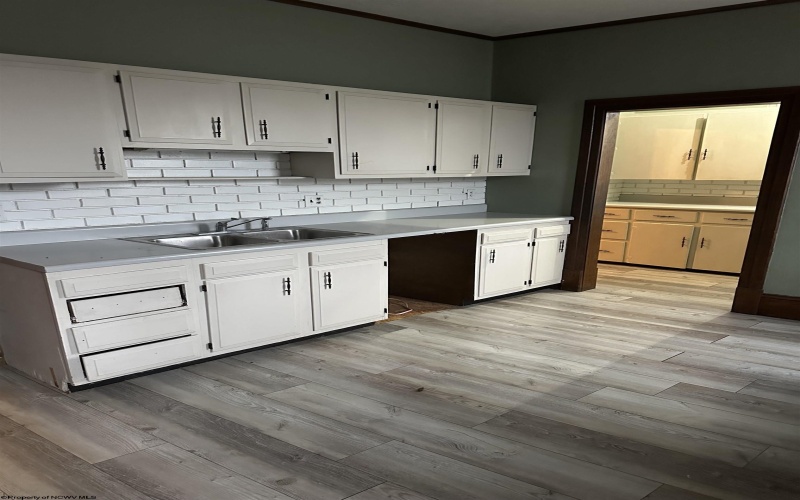 131 7th Street, Weston, West Virginia 26452, 5 Bedrooms Bedrooms, 10 Rooms Rooms,2 BathroomsBathrooms,Single Family Detached,For Sale,7th,10162820