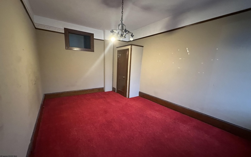 131 7th Street, Weston, West Virginia 26452, 5 Bedrooms Bedrooms, 10 Rooms Rooms,2 BathroomsBathrooms,Single Family Detached,For Sale,7th,10162820