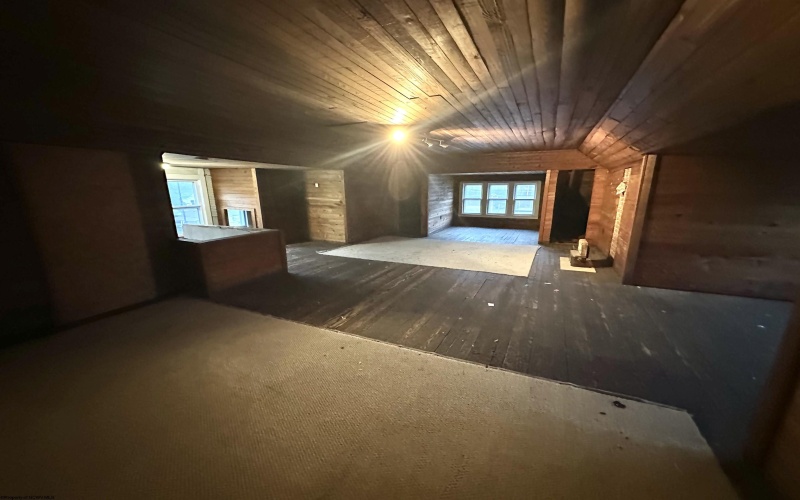 131 7th Street, Weston, West Virginia 26452, 5 Bedrooms Bedrooms, 10 Rooms Rooms,2 BathroomsBathrooms,Single Family Detached,For Sale,7th,10162820