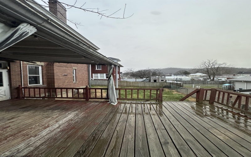 131 7th Street, Weston, West Virginia 26452, 5 Bedrooms Bedrooms, 10 Rooms Rooms,2 BathroomsBathrooms,Single Family Detached,For Sale,7th,10162820