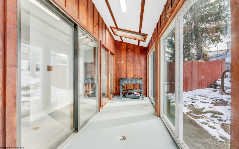 1140 Sunset Drive, Fairmont, West Virginia 26554, 3 Bedrooms Bedrooms, 11 Rooms Rooms,2 BathroomsBathrooms,Single Family Detached,For Sale,Sunset,10162831