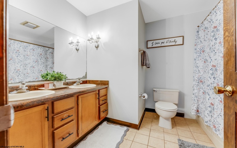 1140 Sunset Drive, Fairmont, West Virginia 26554, 3 Bedrooms Bedrooms, 11 Rooms Rooms,2 BathroomsBathrooms,Single Family Detached,For Sale,Sunset,10162831