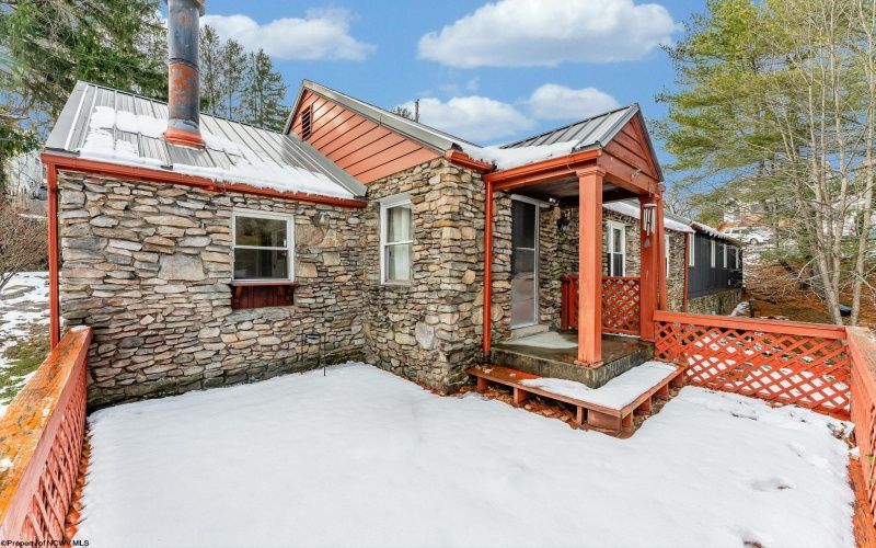 1140 Sunset Drive, Fairmont, West Virginia 26554, 3 Bedrooms Bedrooms, 11 Rooms Rooms,2 BathroomsBathrooms,Single Family Detached,For Sale,Sunset,10162831