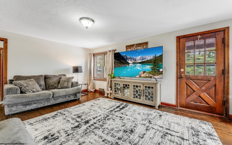 1140 Sunset Drive, Fairmont, West Virginia 26554, 3 Bedrooms Bedrooms, 11 Rooms Rooms,2 BathroomsBathrooms,Single Family Detached,For Sale,Sunset,10162831