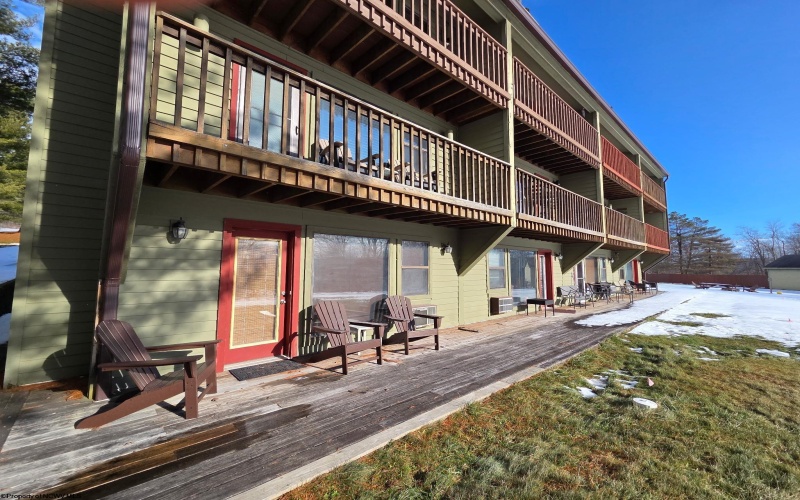 16 Grizzly Way, Davis, West Virginia 26260-0000, 1 Bedroom Bedrooms, 2 Rooms Rooms,1 BathroomBathrooms,Single Family Attached,For Sale,Grizzly,10162823