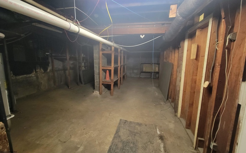 2045 University Avenue, Morgantown, West Virginia 26505, ,Multi-unit/income,For Sale,University,10162829