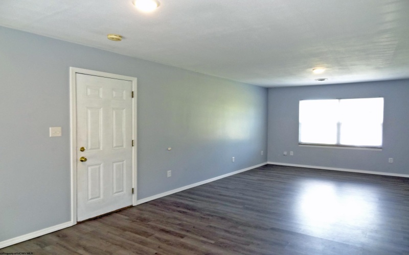 1002 Bakers Ridge Road, Morgantown, West Virginia 26508, 3 Bedrooms Bedrooms, 7 Rooms Rooms,2 BathroomsBathrooms,Residential Rentals,For Rent,Bakers Ridge,10162824