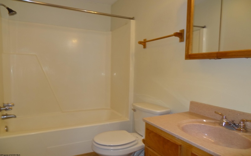 1541 Bergamont Street, Morgantown, West Virginia 26505, 3 Bedrooms Bedrooms, 5 Rooms Rooms,2 BathroomsBathrooms,Residential Rentals,For Rent,Bergamont,10162825