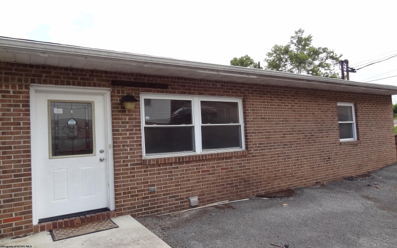 1541 Bergamont Street, Morgantown, West Virginia 26505, 3 Bedrooms Bedrooms, 5 Rooms Rooms,2 BathroomsBathrooms,Residential Rentals,For Rent,Bergamont,10162825