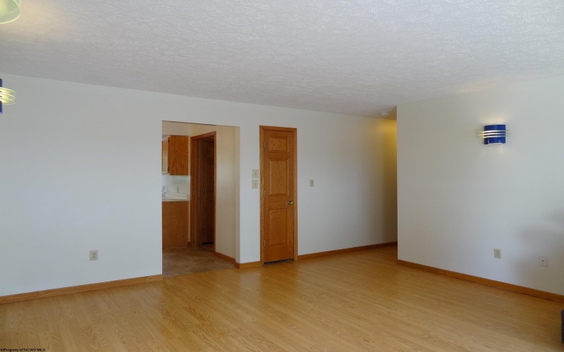 1541 Bergamont Street, Morgantown, West Virginia 26505, 3 Bedrooms Bedrooms, 5 Rooms Rooms,2 BathroomsBathrooms,Residential Rentals,For Rent,Bergamont,10162825